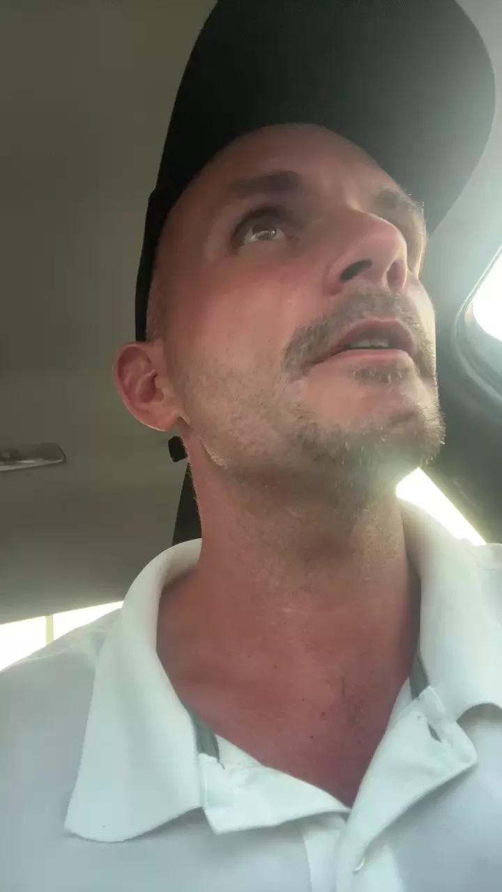 R_malcom on Cam4 