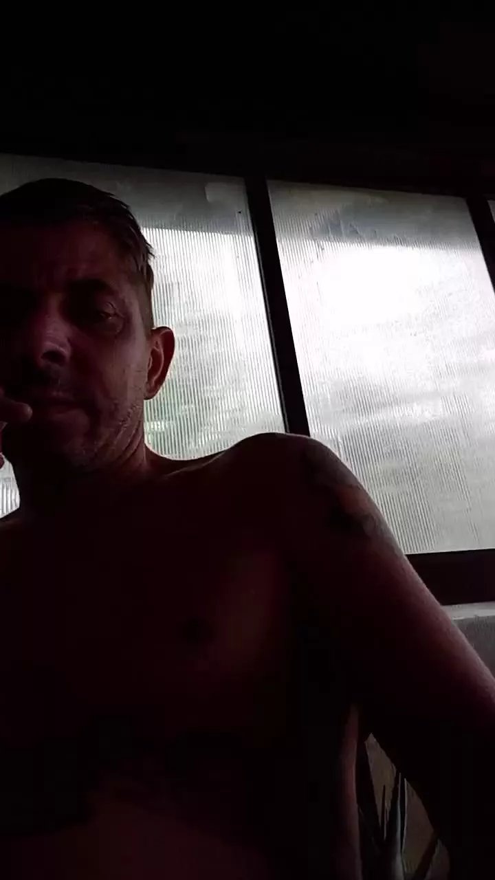 Offline ragazzoporco83 on Cam4