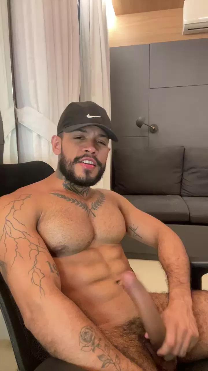Raik_23 on Cam4 