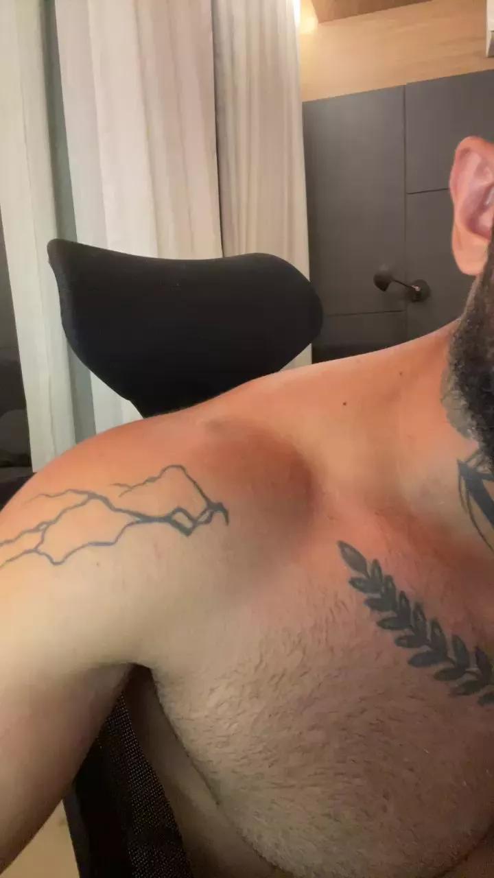 Raik_23 on Cam4 