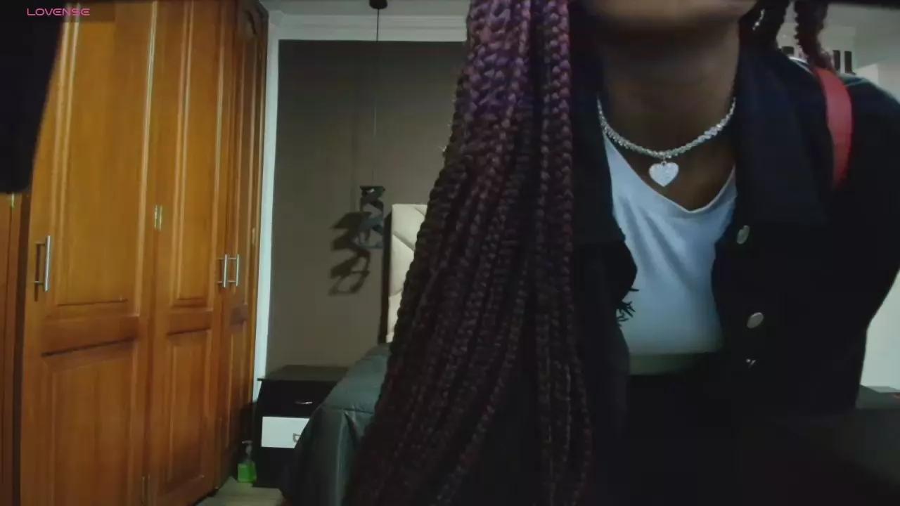 Raqueljones_ on Cam4 