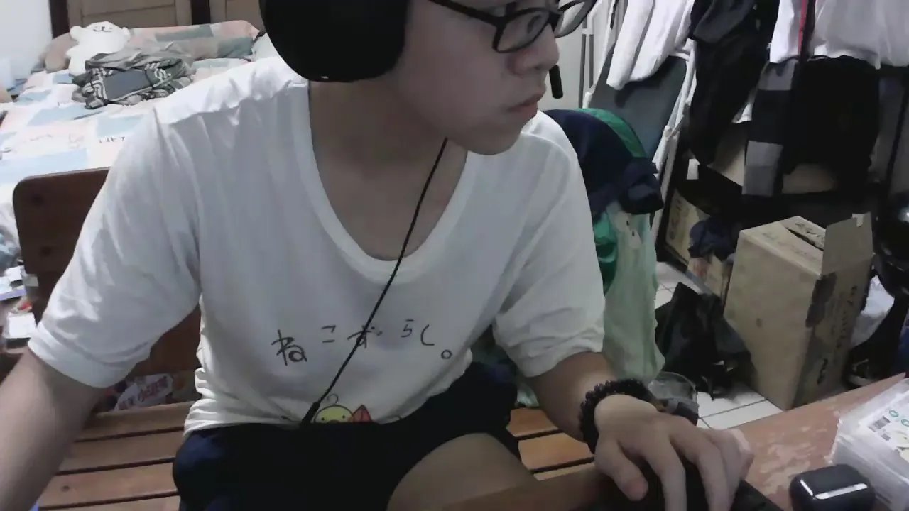 Offline rayo220 on Cam4