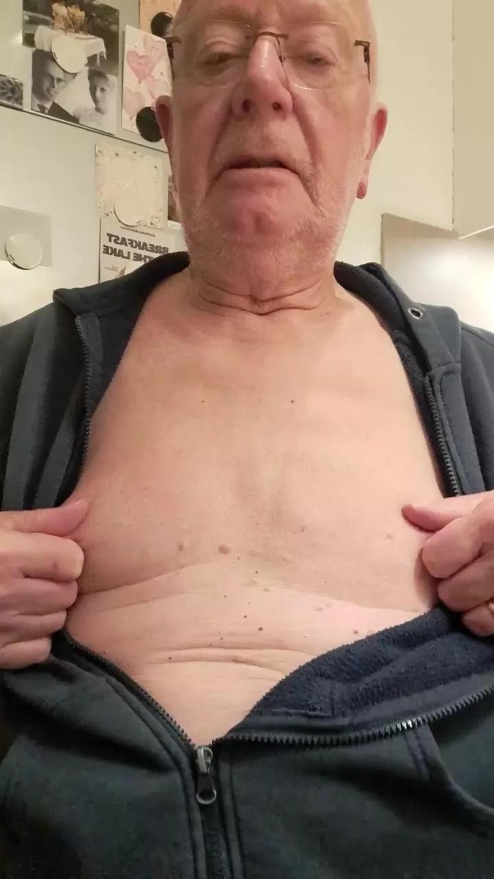 robert42 on Cam4 