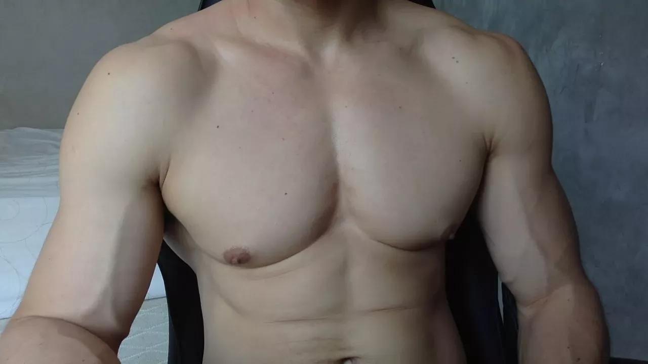 RobsBr on Cam4 