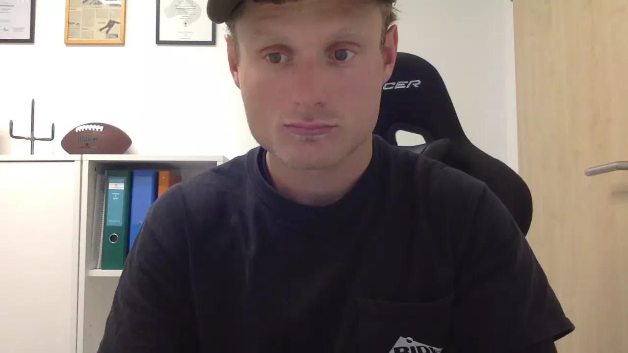 Sexyfreak1994 on Cam4 