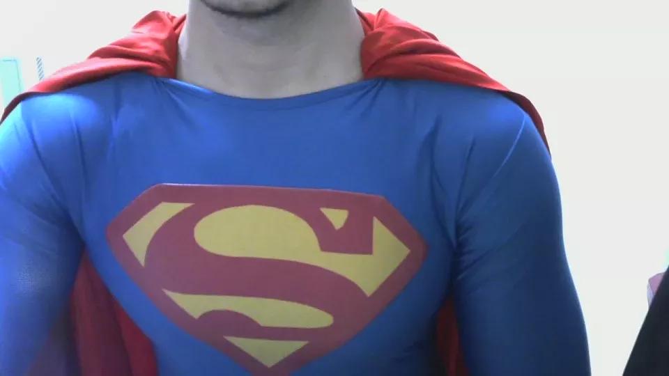 SuperHeroM on Cam4 