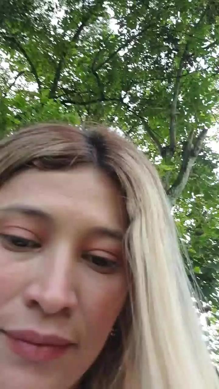 Tania__honey on Cam4 