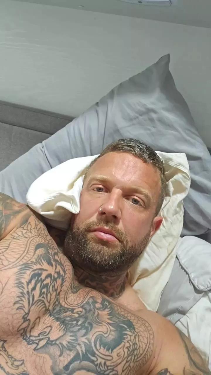 Tattedmuscle1 on Cam4 