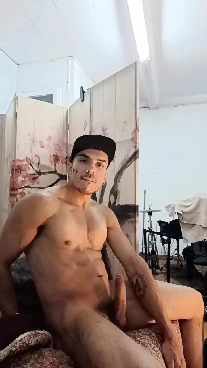 thisclownboy on Cam4 