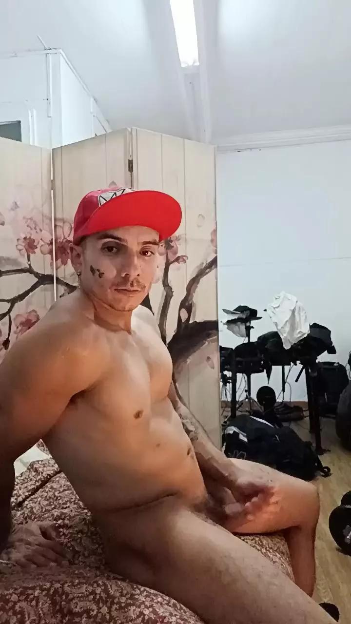 thisclownboy on Cam4 