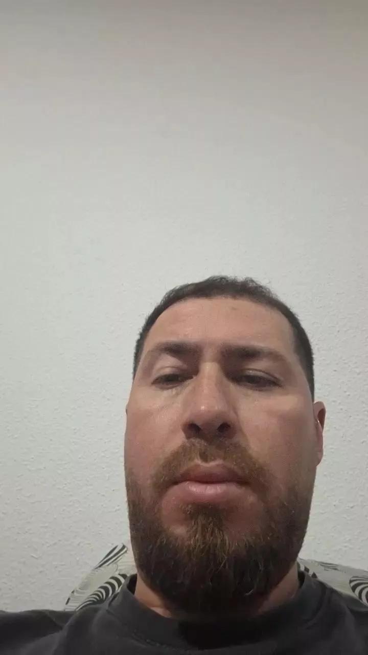 Thomast85 on Cam4 