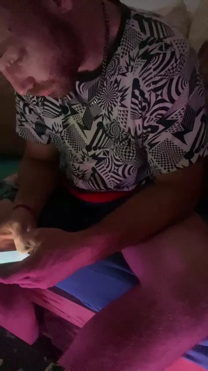 Offline tobi332 on Cam4