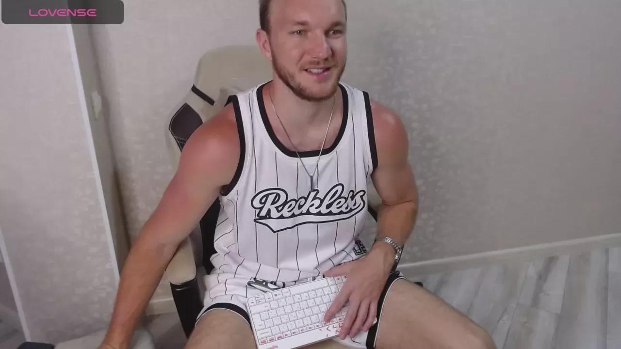 Toress2 on Cam4 