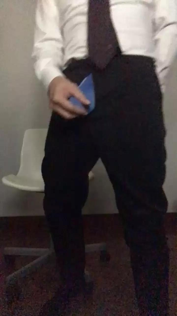 trunky_boi on Cam4 