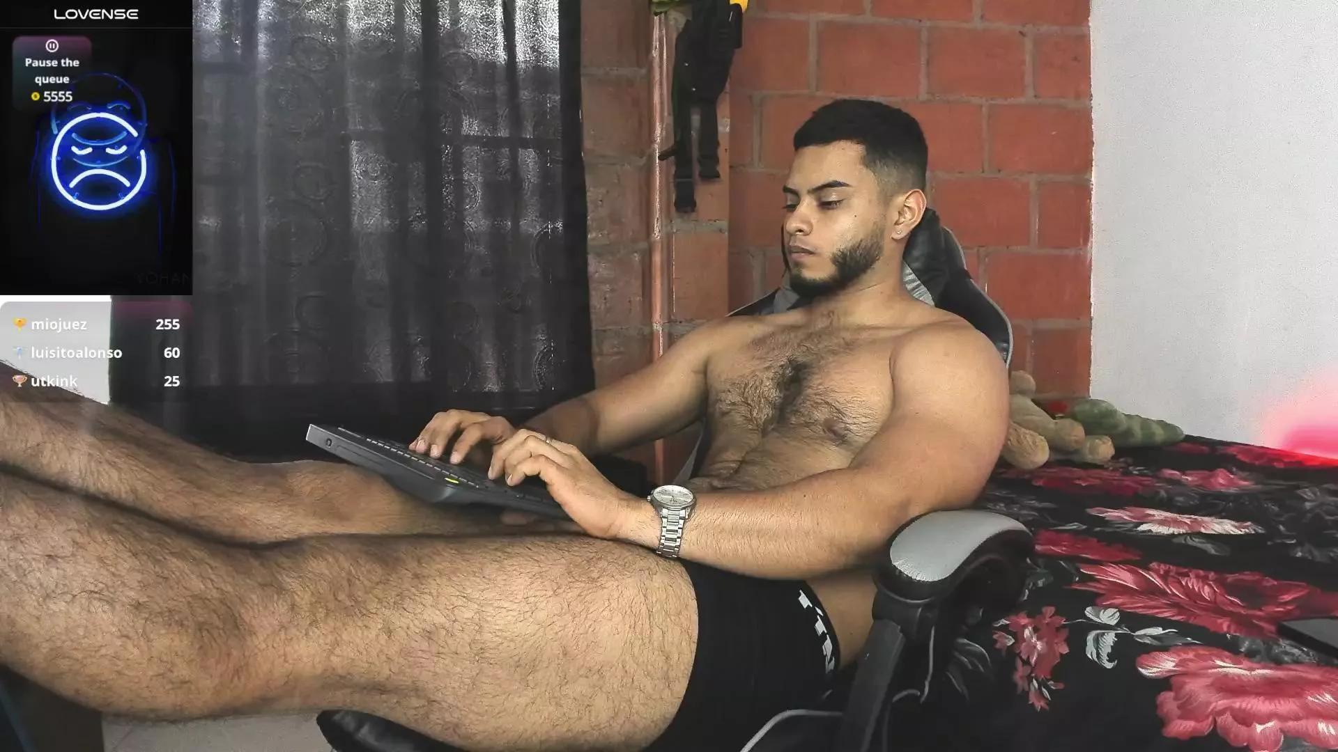 Tyler_price on Cam4 