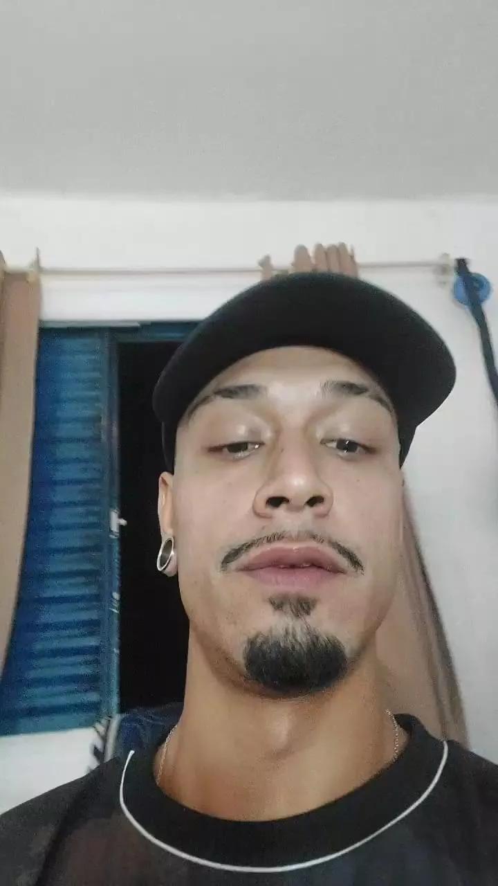 tzprado2dk on Cam4 