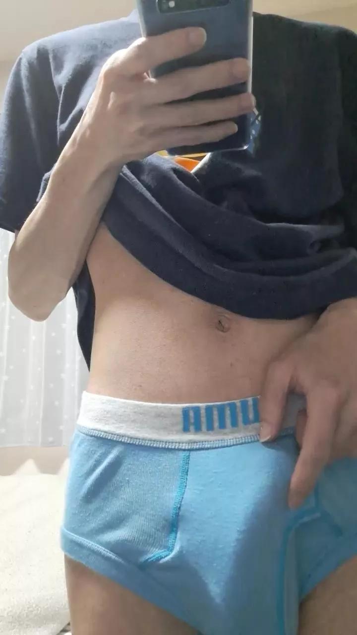 ura3010g on Cam4 
