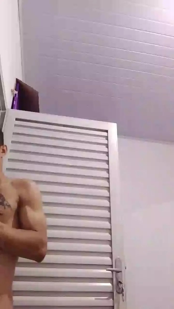 Freechat victor62Go on Cam4