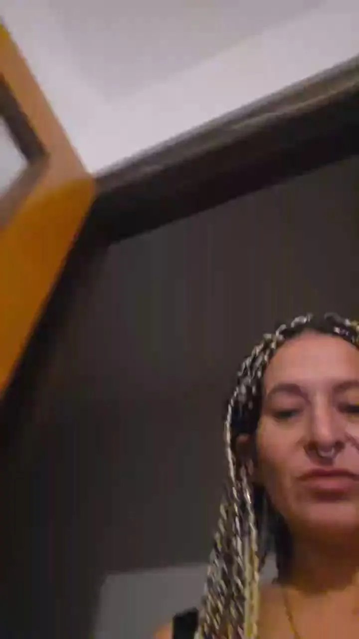 Offline viola_viola on Cam4