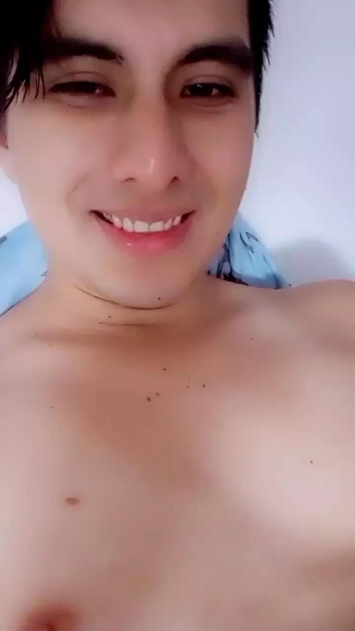 wildwolfhot on Cam4 