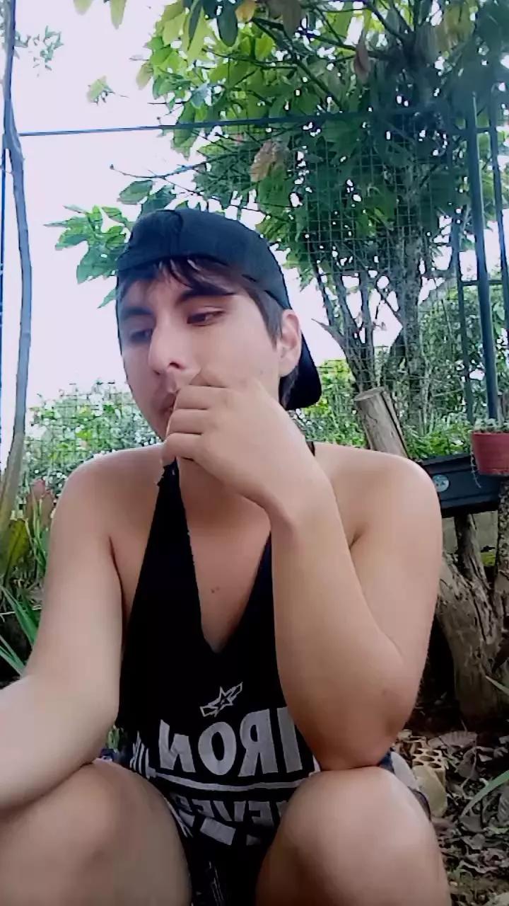 wildwolfhot on Cam4 