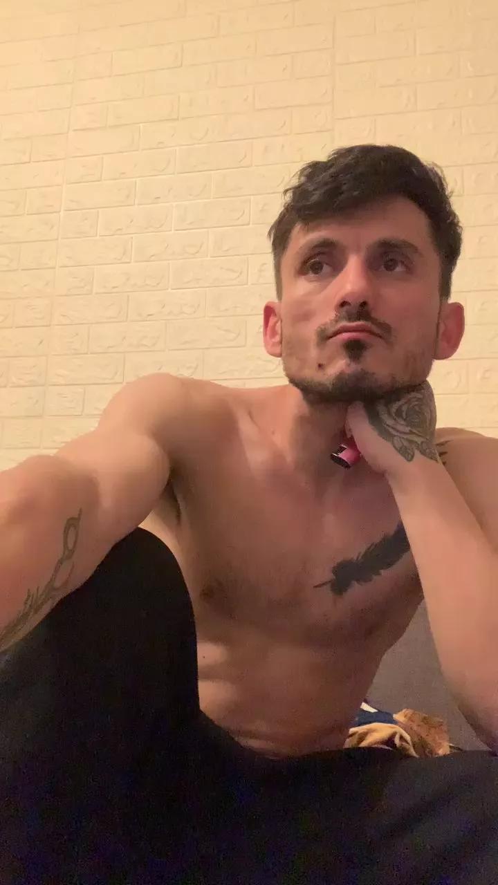Xallix on Cam4 