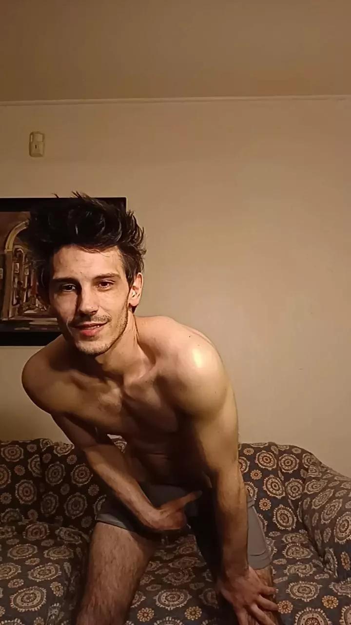 Yourboyforyou on Cam4 