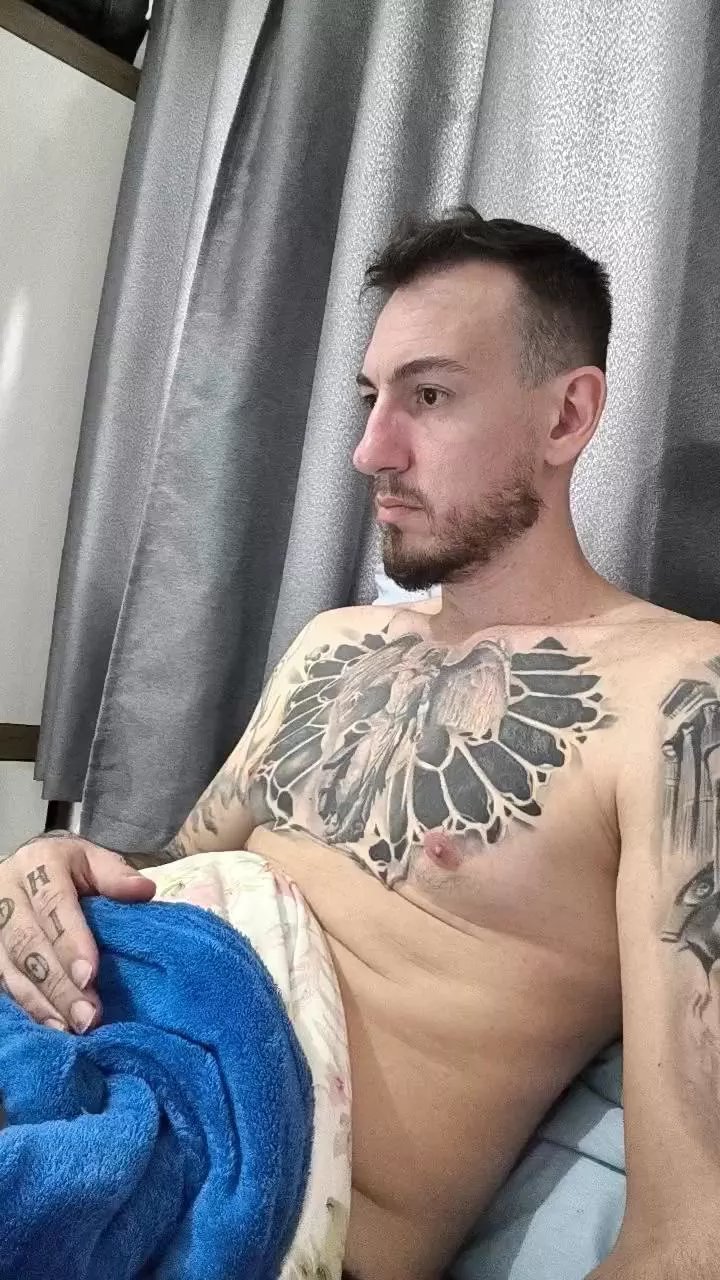 Offline Zayan32 on Cam4