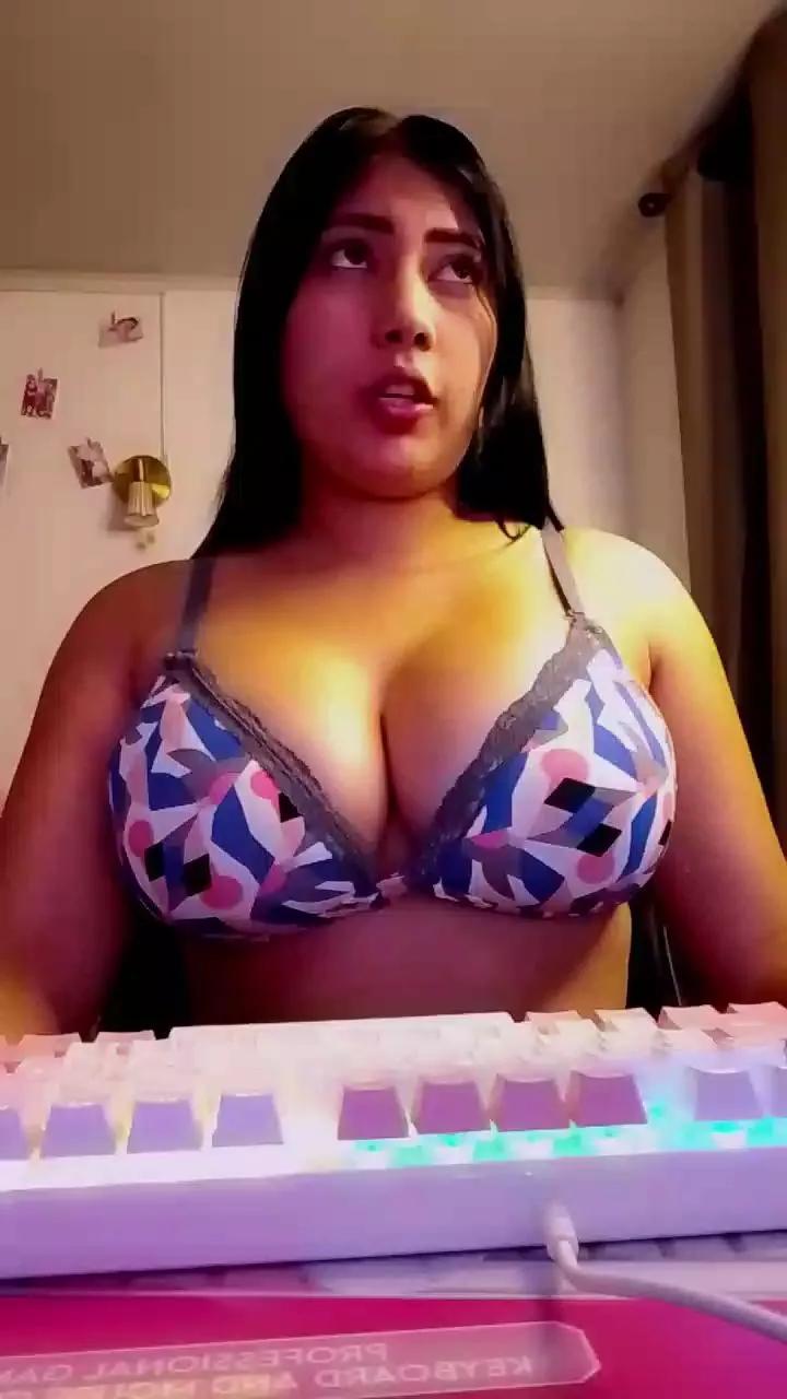 zoe_kimm on Cam4 