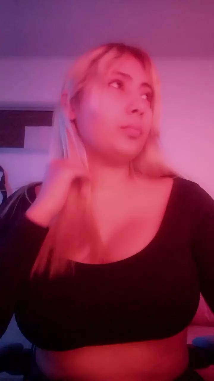 zoe_kimm on Cam4 