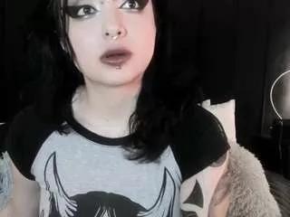 adeelinee on CamSoda 