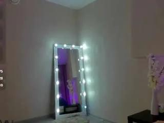 Freechat adelina-bliss on CamSoda