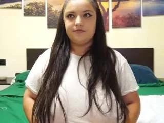 adellineee on CamSoda 