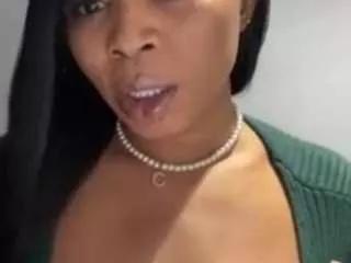 africanrosa on CamSoda 