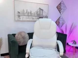 aida-adams on CamSoda 