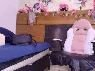 aisha-a on CamSoda 