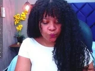 aisha-evanss on CamSoda 