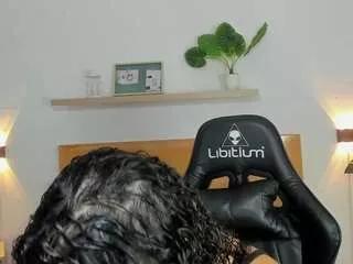 aixa-15 on CamSoda 