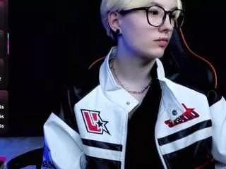 akemisora on CamSoda 
