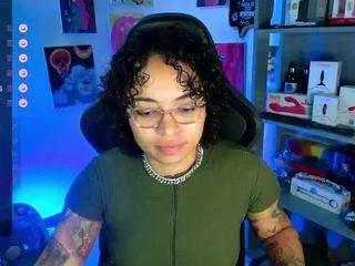 alesyahampton on CamSoda 