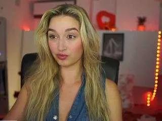 alexistexas18 on CamSoda 