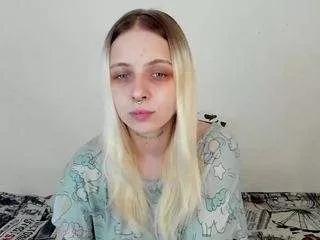 alice-halle on CamSoda 