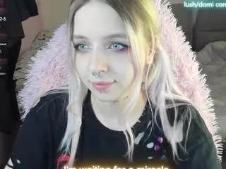alice-halle on CamSoda 