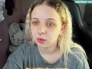 alice-halle on CamSoda 