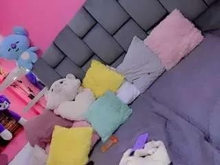 Offline aliisson-doll on CamSoda