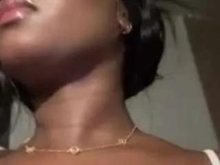 Offline alison-mooon on CamSoda