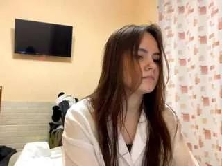 alodiecharton on CamSoda 
