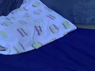 alora-skylar on CamSoda 