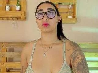 aly-texas on CamSoda 