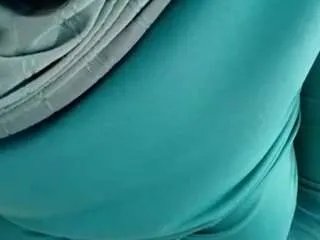 Offline amalarabic on CamSoda